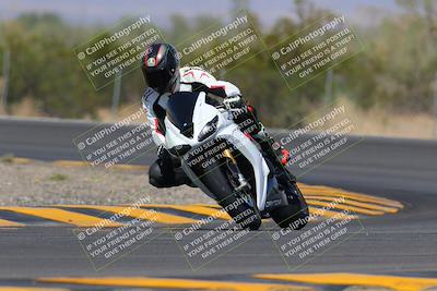 media/Oct-03-2022-Moto Forza (Mon) [[5f077a3730]]/Intermediate Group/Session 3 (Turn 3)/